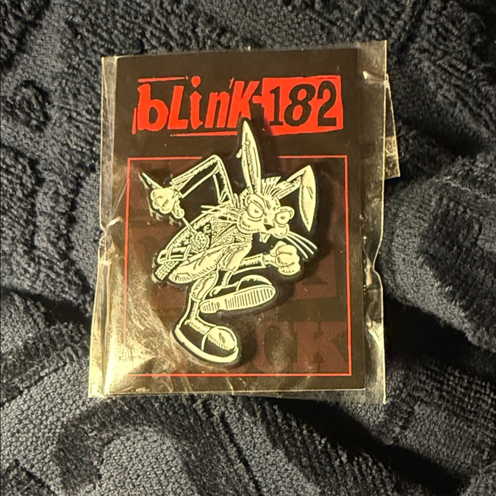 Blink-182 Band Pin edging Tour